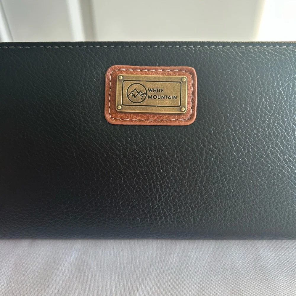 White Mountain Black Wristlet with Brown Strap - Picture 6 of 6